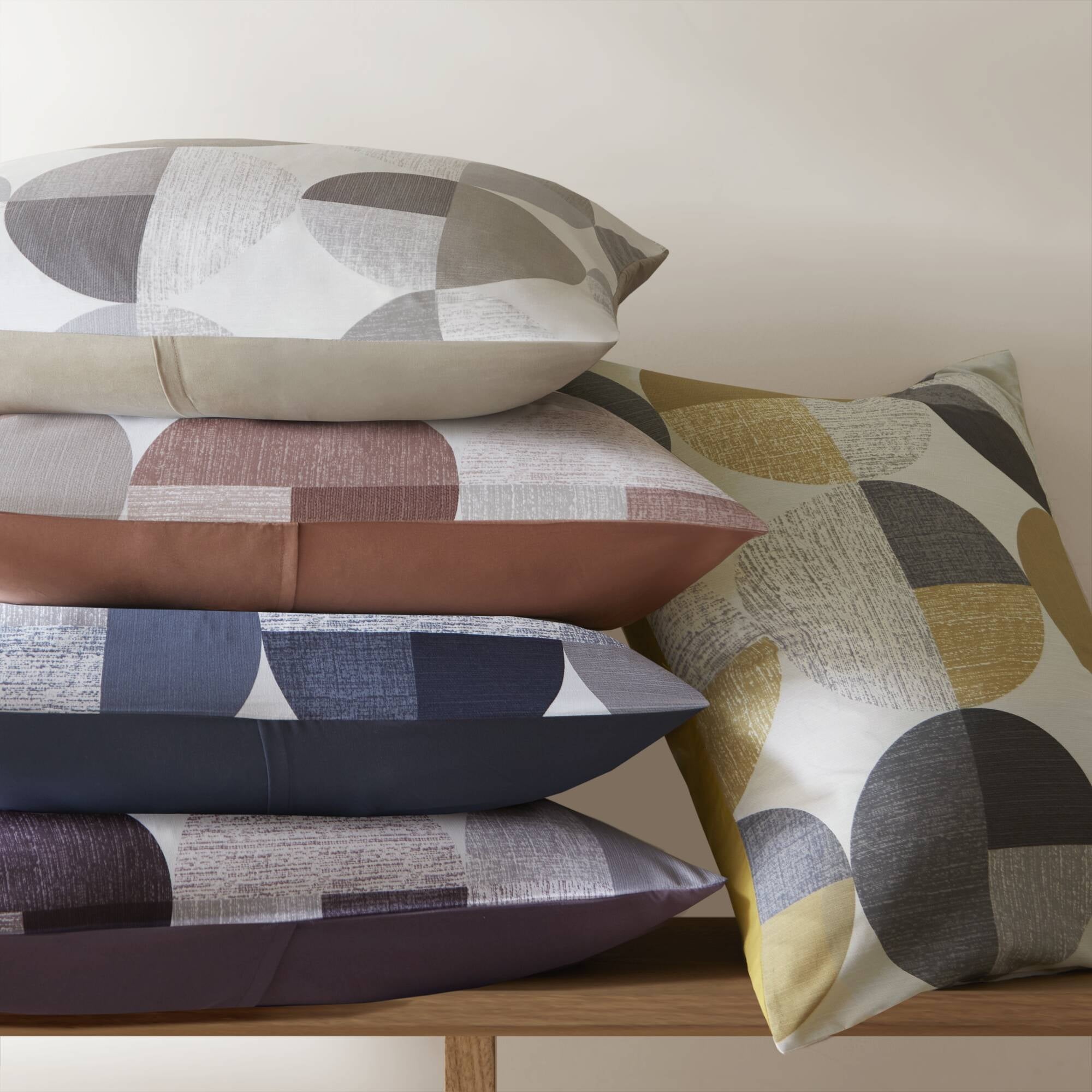 Regency Heights Queen Size Comforter Set, 9-Piece Bed in a Bag Queen, Round Geometric Print Bedding Comforter Set with Sheets, Navy Blue