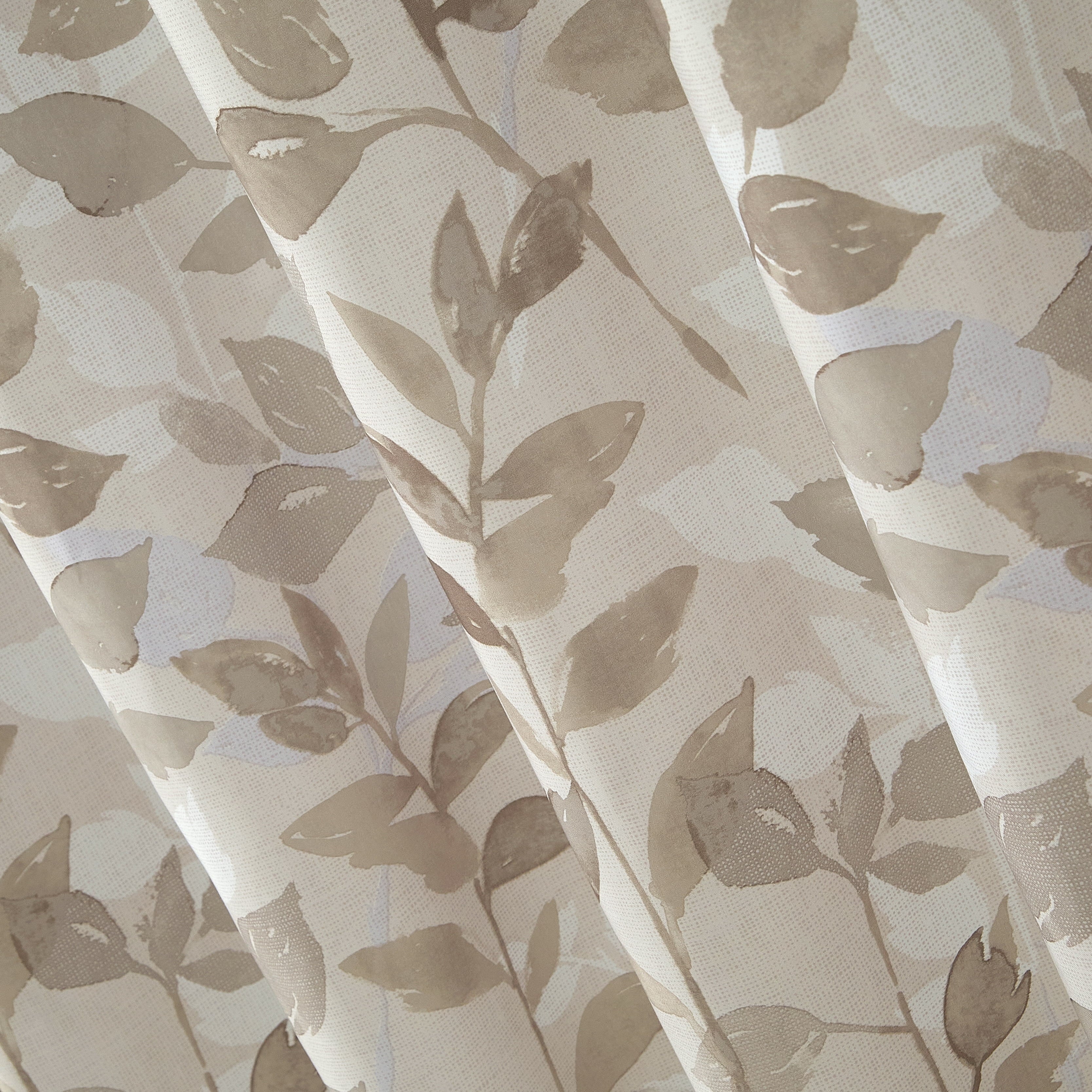 Mainstays 15-Piece Brown Leaves Bathroom Set – Shower Curtain, Bath Rugs & Hooks, Nature-Inspired Washable Décor