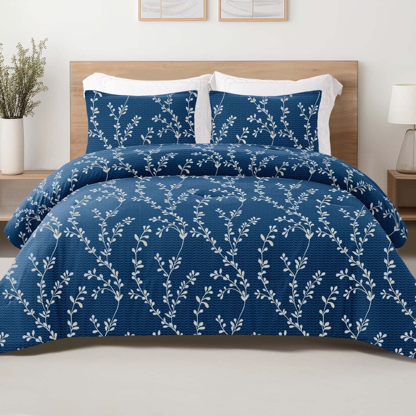 Exclusivo Mezcla 3-Piece Floral King Size Comforter Set, Microfiber Bedding Down Alternative Comforter for All Seasons with 2 Pillow Shams, Light Blue